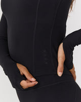 AIRE QUARTER ZIP TOP - BLACK