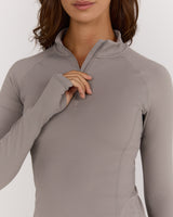 AIRE QUARTER ZIP TOP - DOVE