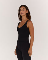 AIRE V NECK TOP - BLACK
