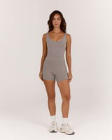 AIRE V NECK TOP - DOVE