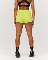 ENDURANCE RUN SHORTS 3" - GLOW