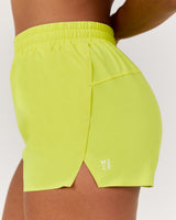 ENDURANCE RUN SHORTS 3" - GLOW
