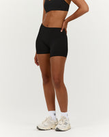 LUXE MID RISE BIKER SHORTS - BLACK
