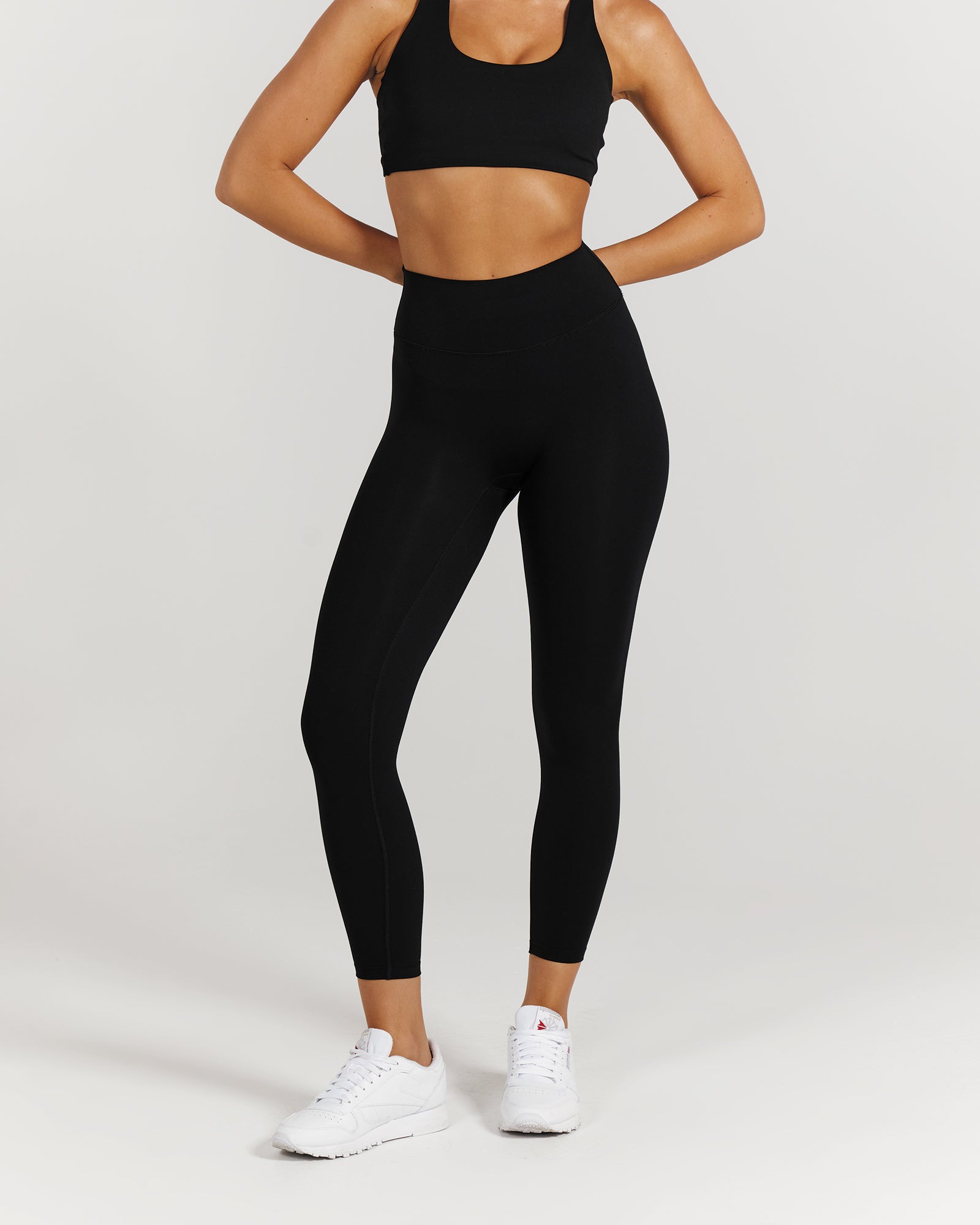 LUXE LEGGINGS 24 - BLACK – MUSCLE REPUBLIC