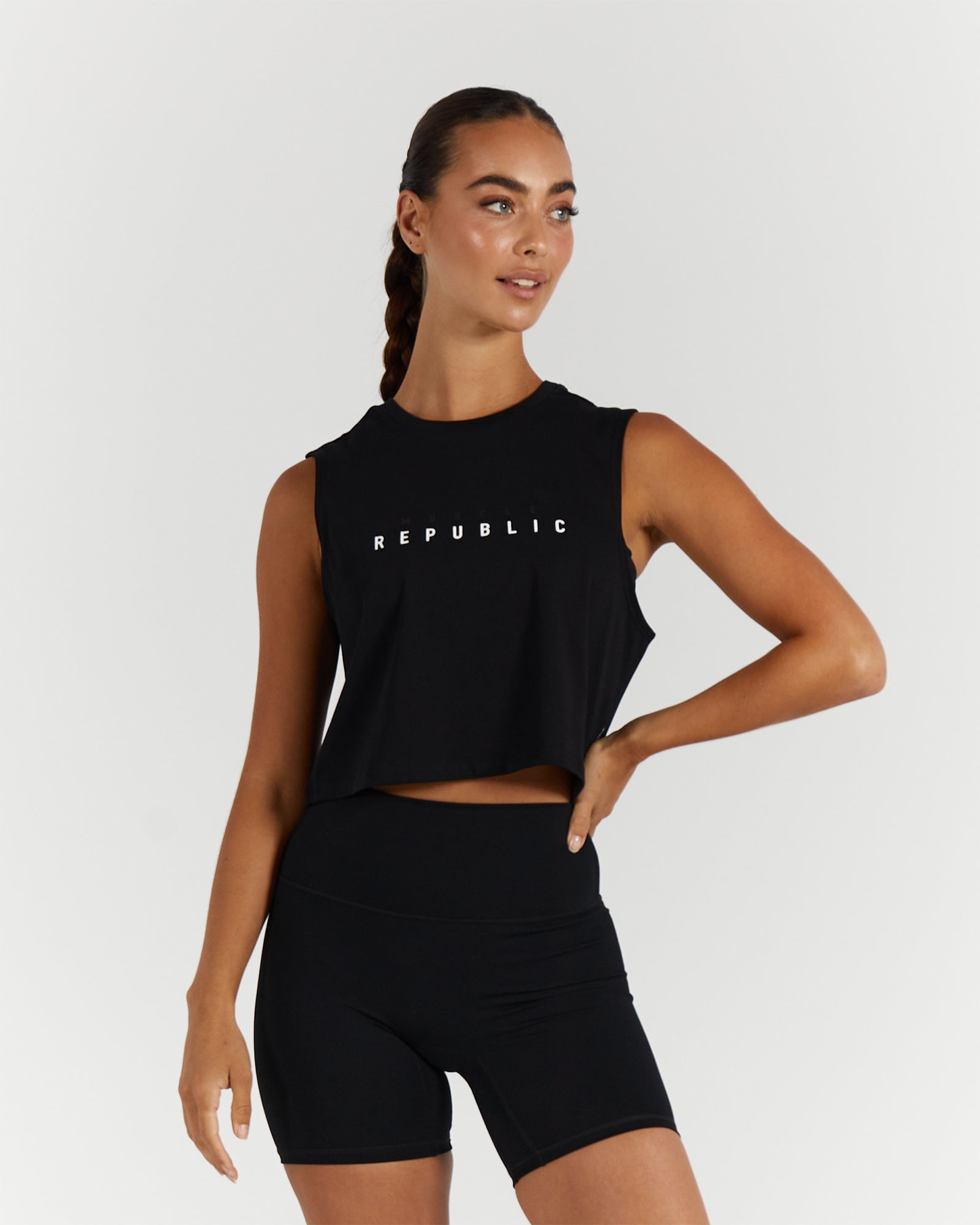 LOOSE CROP TANK - BLACK – MUSCLE REPUBLIC