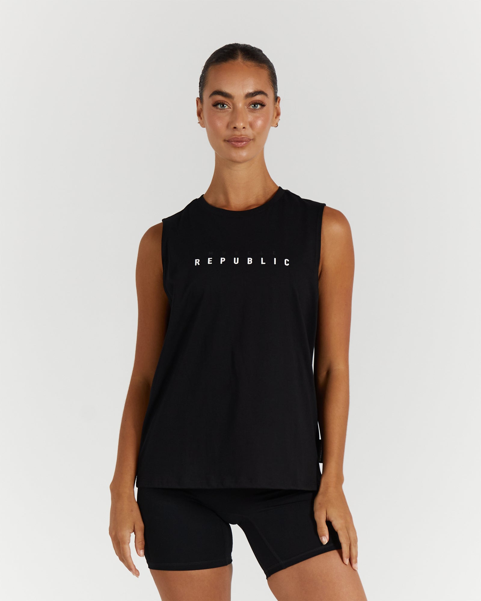 LOOSE TANK BLACK – MUSCLE REPUBLIC