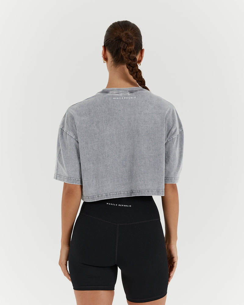 ESSENTIALS CROPPED TEE - FADED GREY
