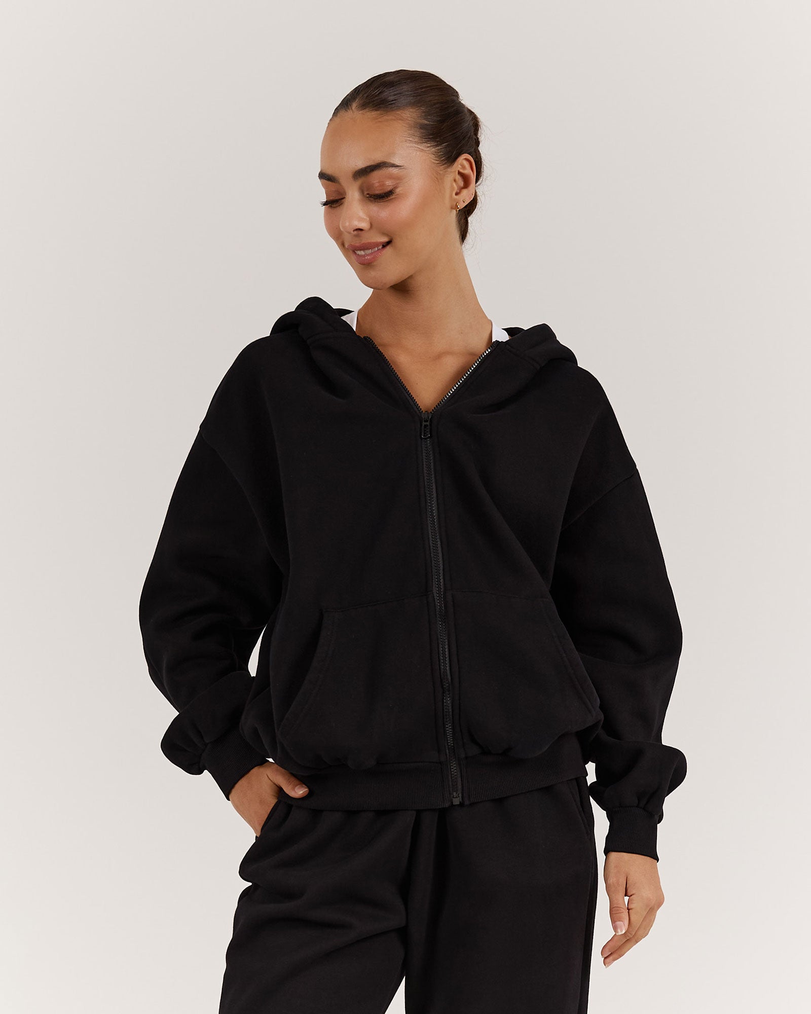 OVERSIZED ZIP UP HOODIE - BLACK â MUSCLE REPUBLIC