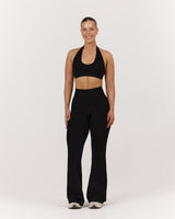 SEAMLESS PLUNGE HALTER BRA - BLACK