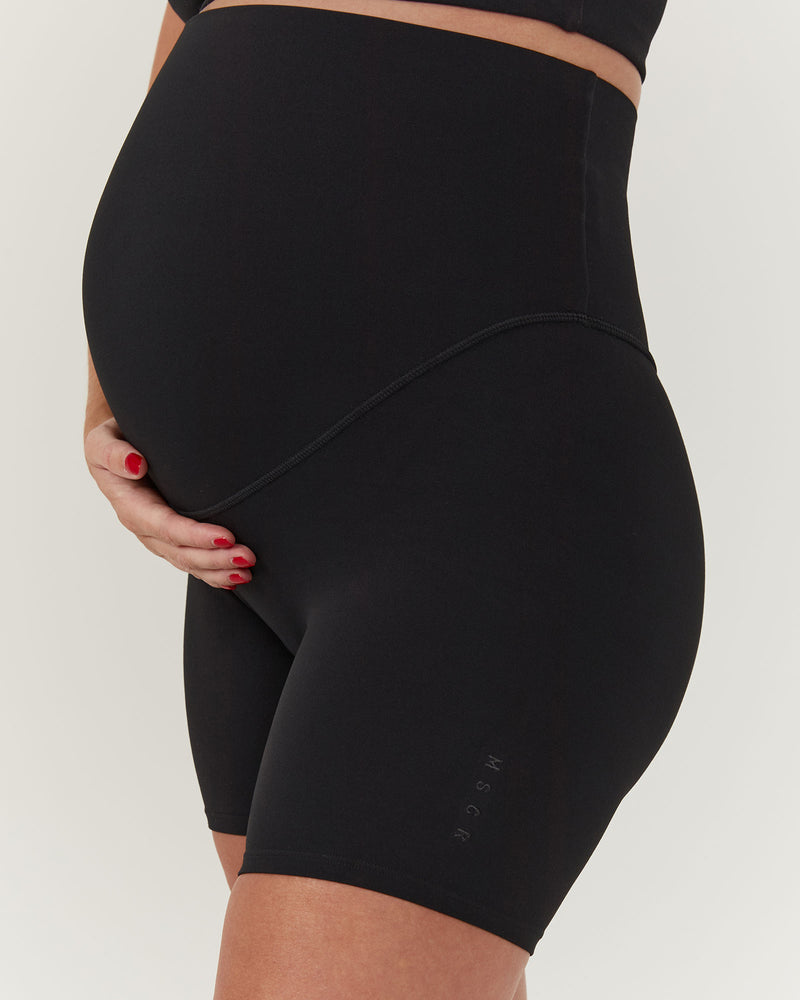 AIRE MATERNITY SHORTS 6" - BLACK