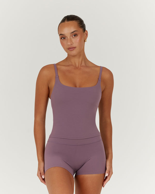 AIRE SCOOP TOP - PLUM