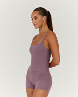 AIRE SCOOP TOP - PLUM