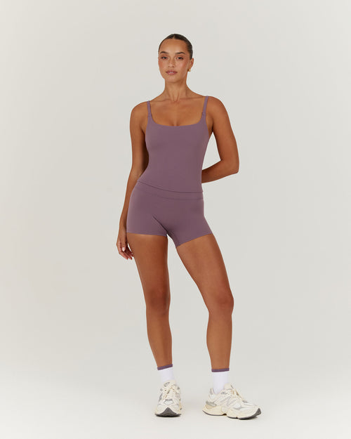 AIRE SCOOP TOP - PLUM