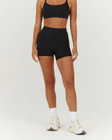 AIRE SHORTS 4" - BLACK