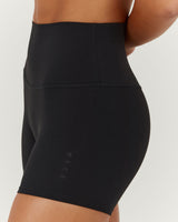 AIRE SHORTS 4" - BLACK