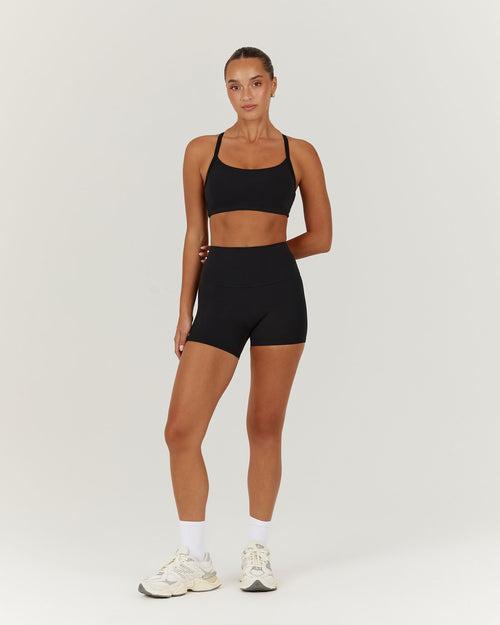 AIRE SHORTS 4" - BLACK