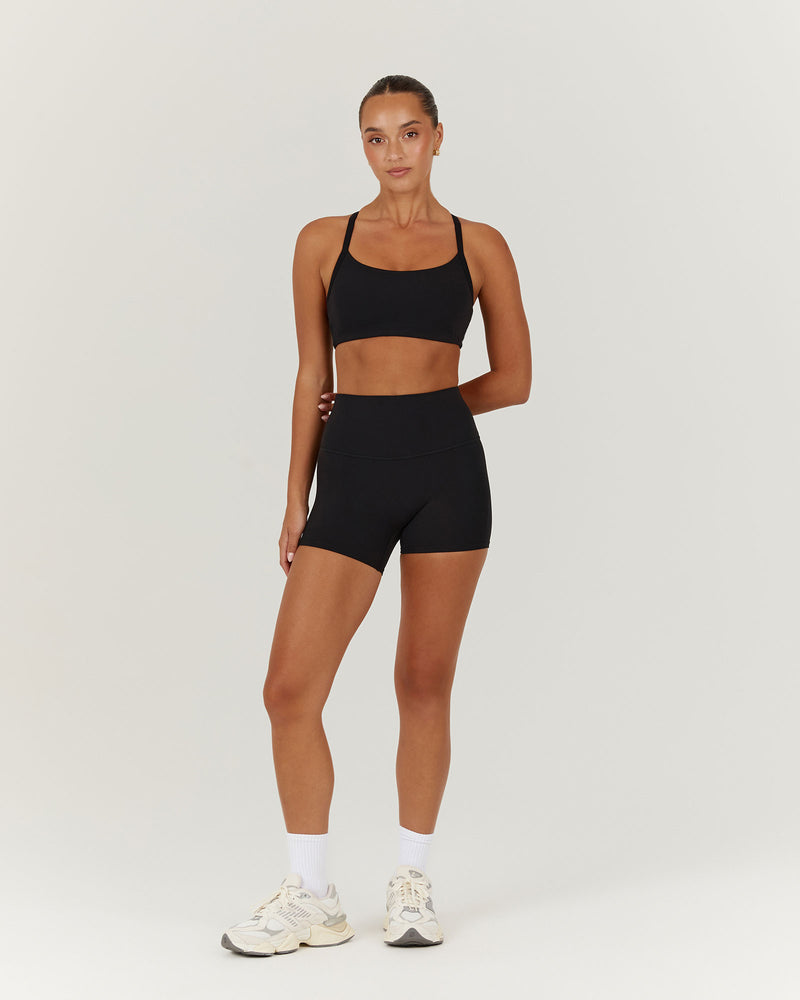 AIRE SHORTS 4" - BLACK