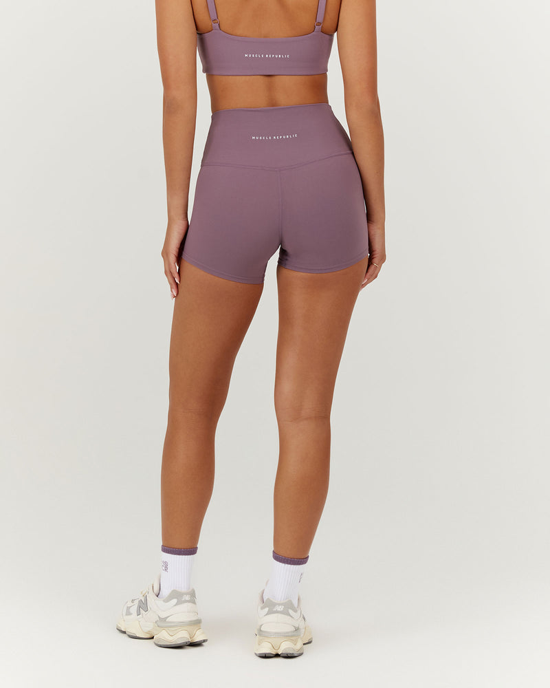 AIRE SHORTS 4" - PLUM