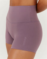 AIRE SHORTS 4" - PLUM