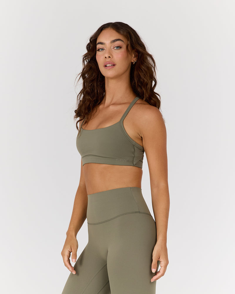 AIRE KEYHOLE RACER BACK BRA - OLIVE SMOKE – MUSCLE REPUBLIC