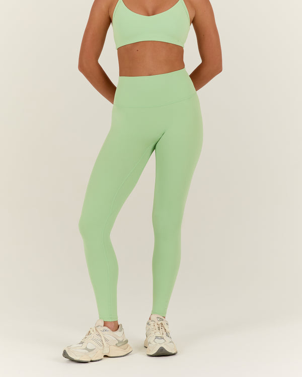 AIRE LEGGINGS 28" - MATCHA