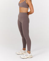 AIRE FULL LENGTH LEGGINGS - PEPPERCORN