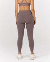 AIRE FULL LENGTH LEGGINGS - PEPPERCORN