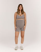 AIRE MATERNITY SHORTS 6" - DOVE
