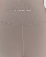 AIRE MATERNITY SHORTS 6" - DOVE