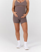 AIRE MATERNITY SHORTS 6" - PEPPERCORN