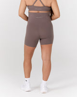 AIRE MATERNITY SHORTS 6" - PEPPERCORN