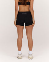 AIRE MID RISE SHORTS 6" - BLACK