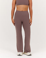 AIRE PETITE FLARED PANT - PEPPERCORN