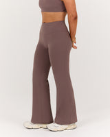 AIRE PETITE FLARED PANT - PEPPERCORN
