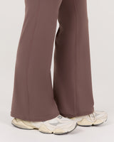 AIRE PETITE FLARED PANT - PEPPERCORN