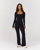 AIRE SCOOP LONG SLEEVE TOP - BLACK