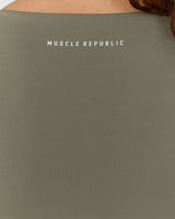 AIRE SCOOP LONG SLEEVE TOP - OLIVE SMOKE