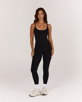 AIRE SCOOP TOP - BLACK