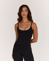 AIRE SCOOP TOP - BLACK