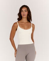AIRE SCOOP TOP - VANILLA