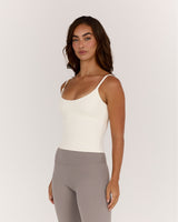 AIRE SCOOP TOP - VANILLA