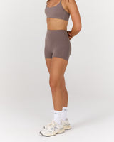 AIRE SHORTS 4" - PEPPERCORN