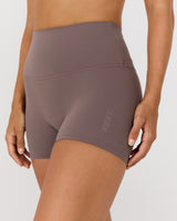 AIRE SHORTS 4" - PEPPERCORN