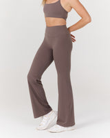 AIRE TALL FLARED PANT - PEPPERCORN