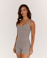 AIRE V NECK TOP - DOVE