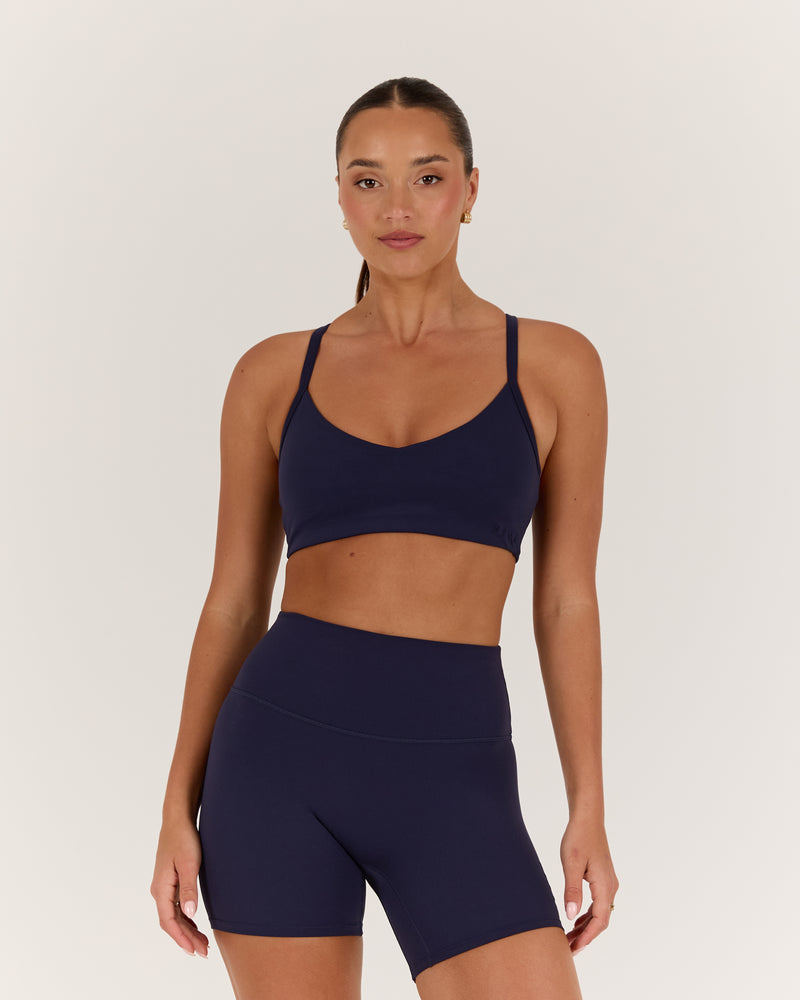 AIRE V NECK CROSS BACK BRA - INK