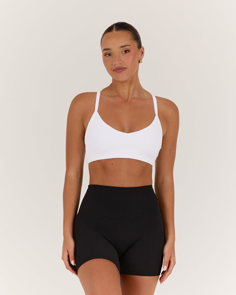AIRE V NECK CROSS BACK BRA - WHITE