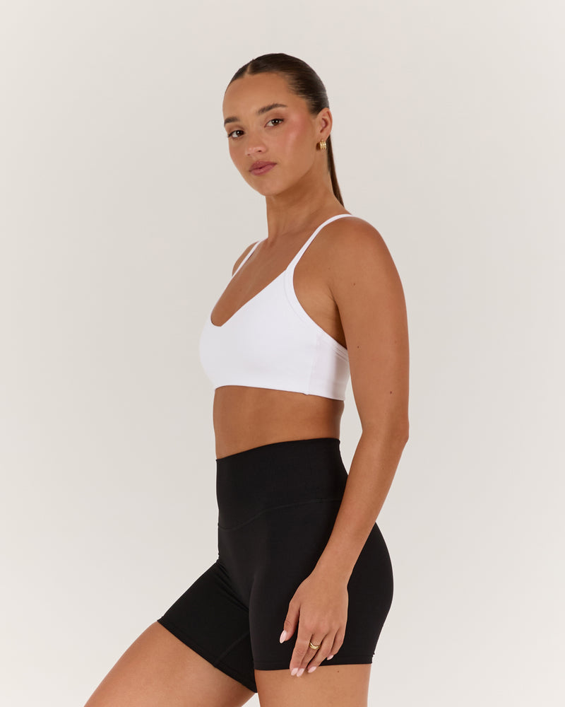 AIRE V NECK CROSS BACK BRA - WHITE