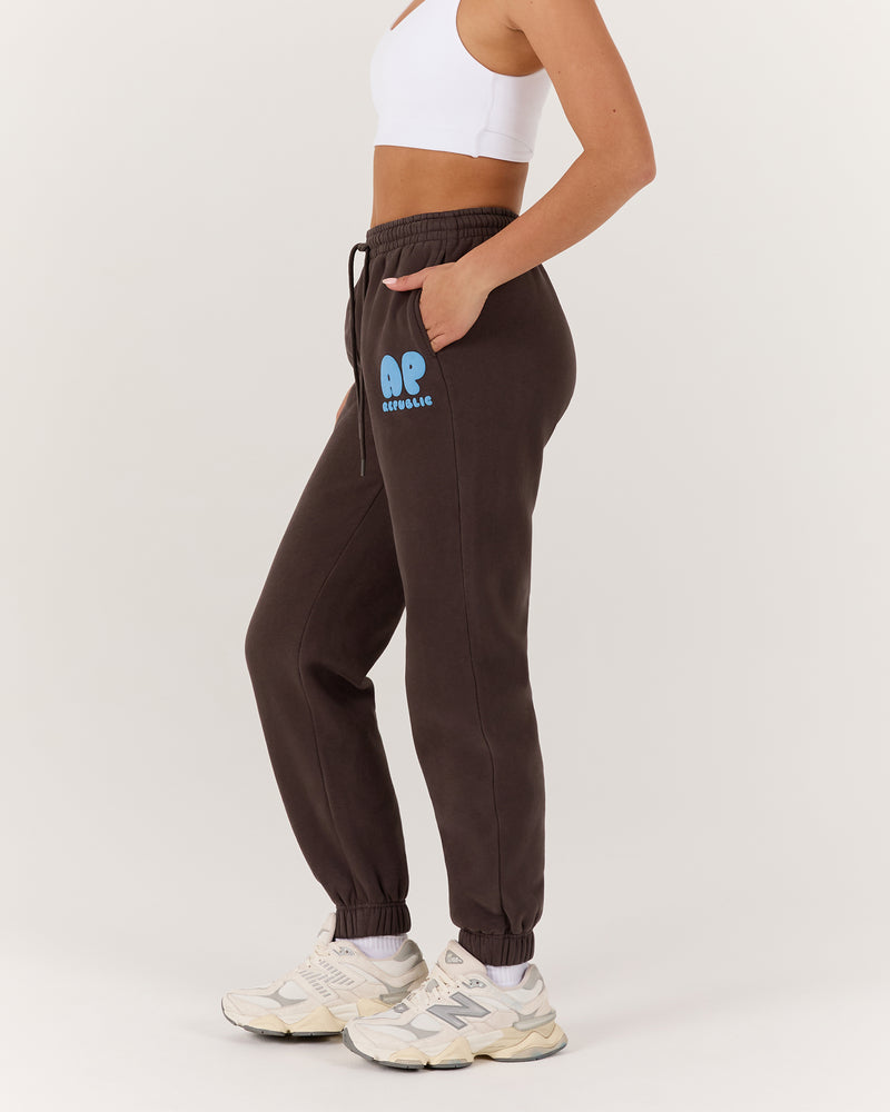 AP OVERSIZED TRACKIES - OAKWOOD