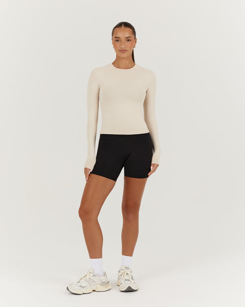 ATHLEISURE LONG SLEEVE TOP - CREME